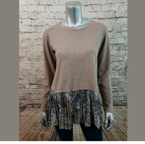 LOGO by Lori Goldstein Tops - LOGO Lounge By Lori Goldstein Sweatshirt Small